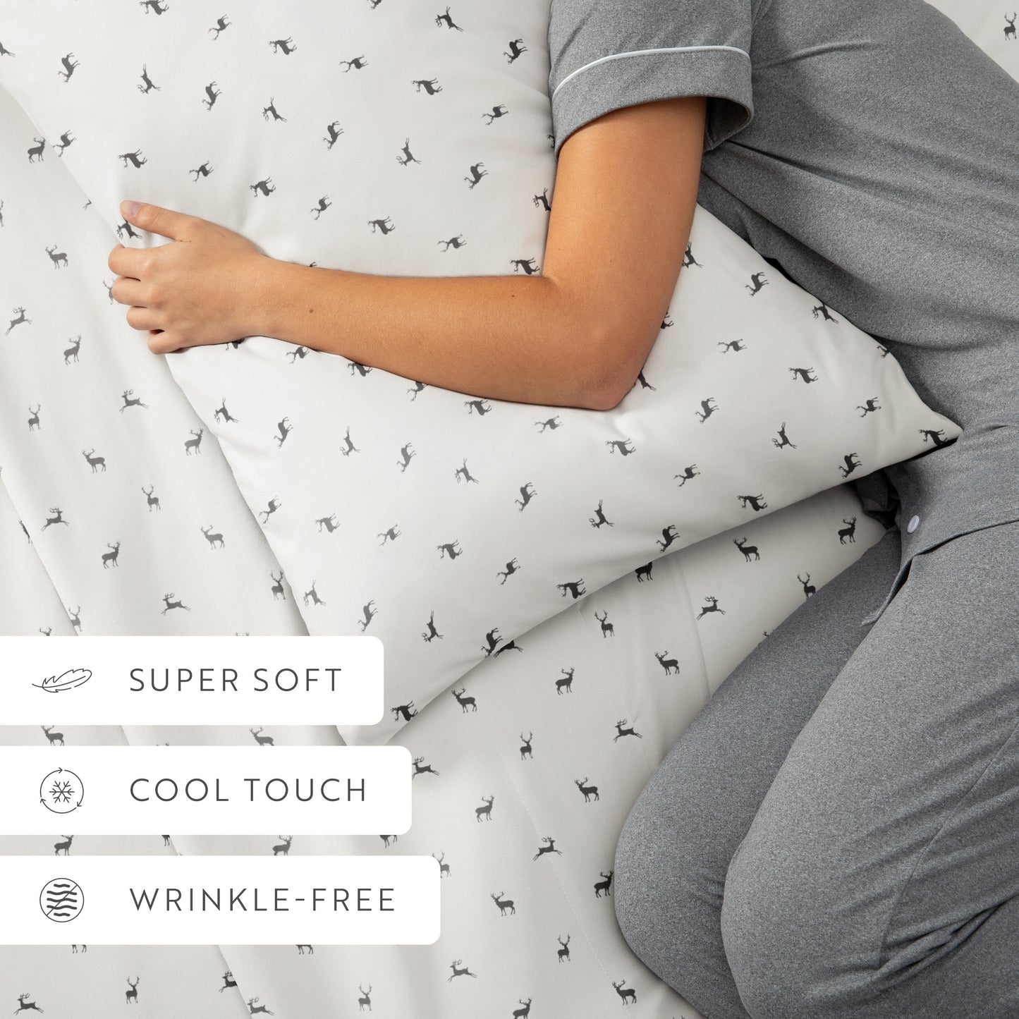 1 Reindeer Patterned 4-Piece Sheet Set