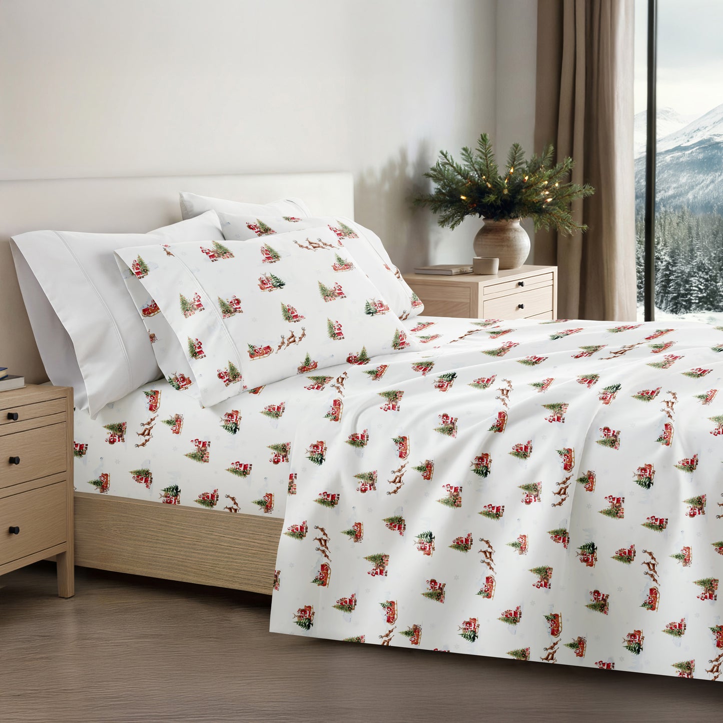 1 Vintage Santa Patterned 4-Piece Sheet Set