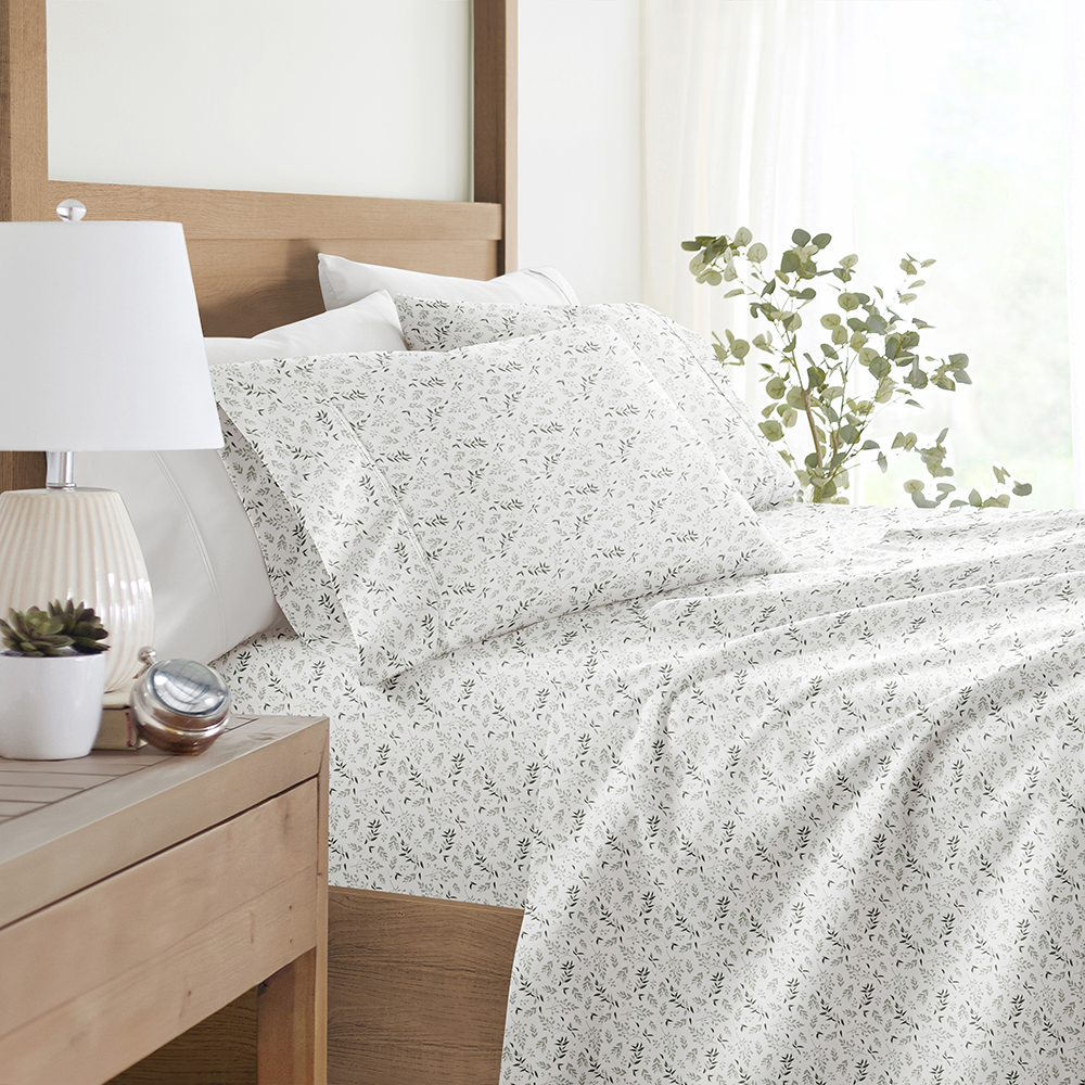 Tossed Foliage 4-Piece Pattern Sheet Set (Sale) - Linens And Hutch