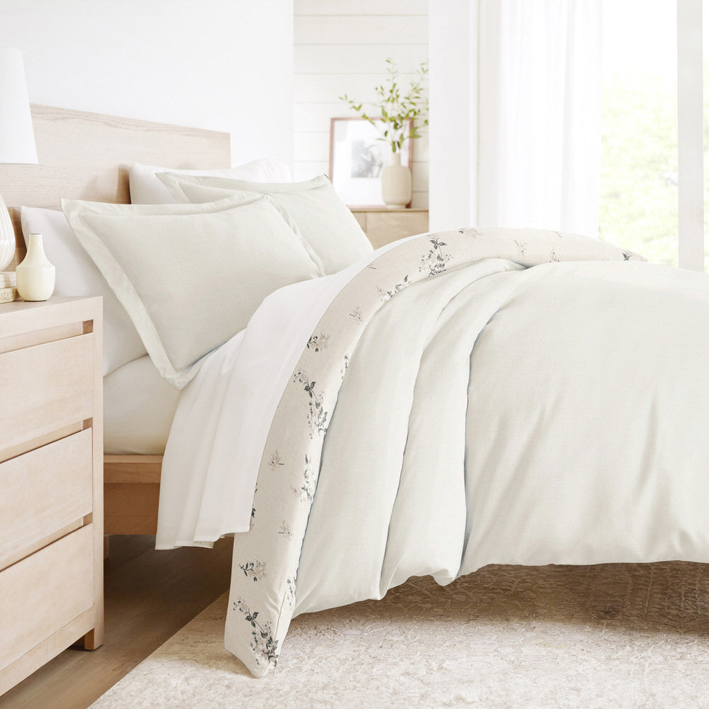 Delicate Floral Pattern 3-Piece Reversible Duvet Cover Set (Sale) - Linens And Hutch