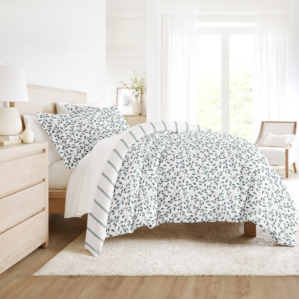 Watercolor Vines Pattern 3-Piece Reversible Duvet Cover Set (Sale) - Linens And Hutch