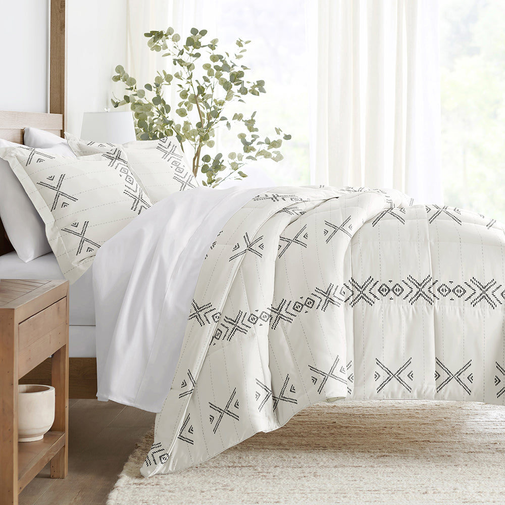 Reversible Down Alternative Comforter - Linens and Hutch (King/Cal King),  (Gray-Light-Gray)