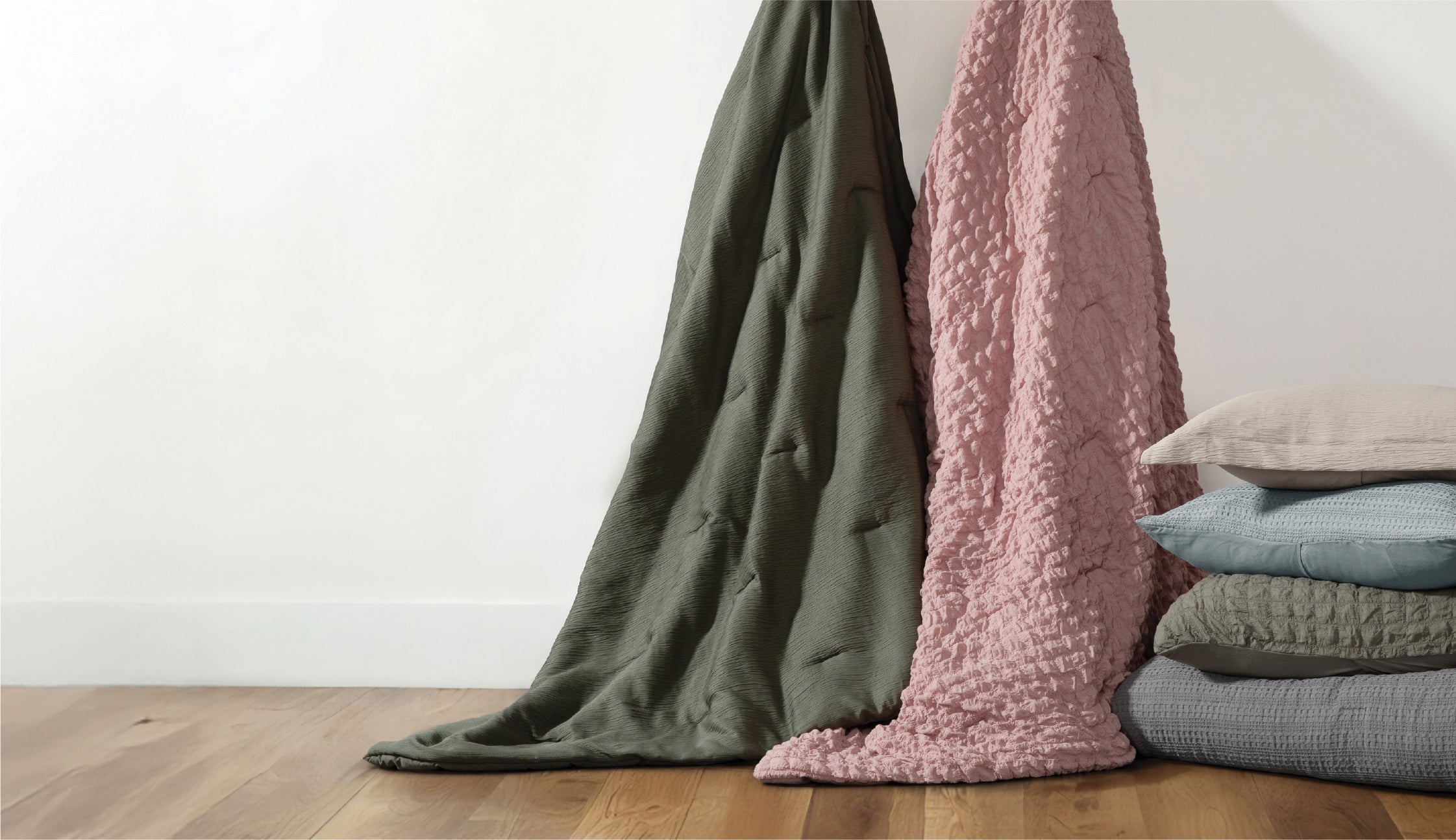 LAYER YOUR BED IN TEXTURE