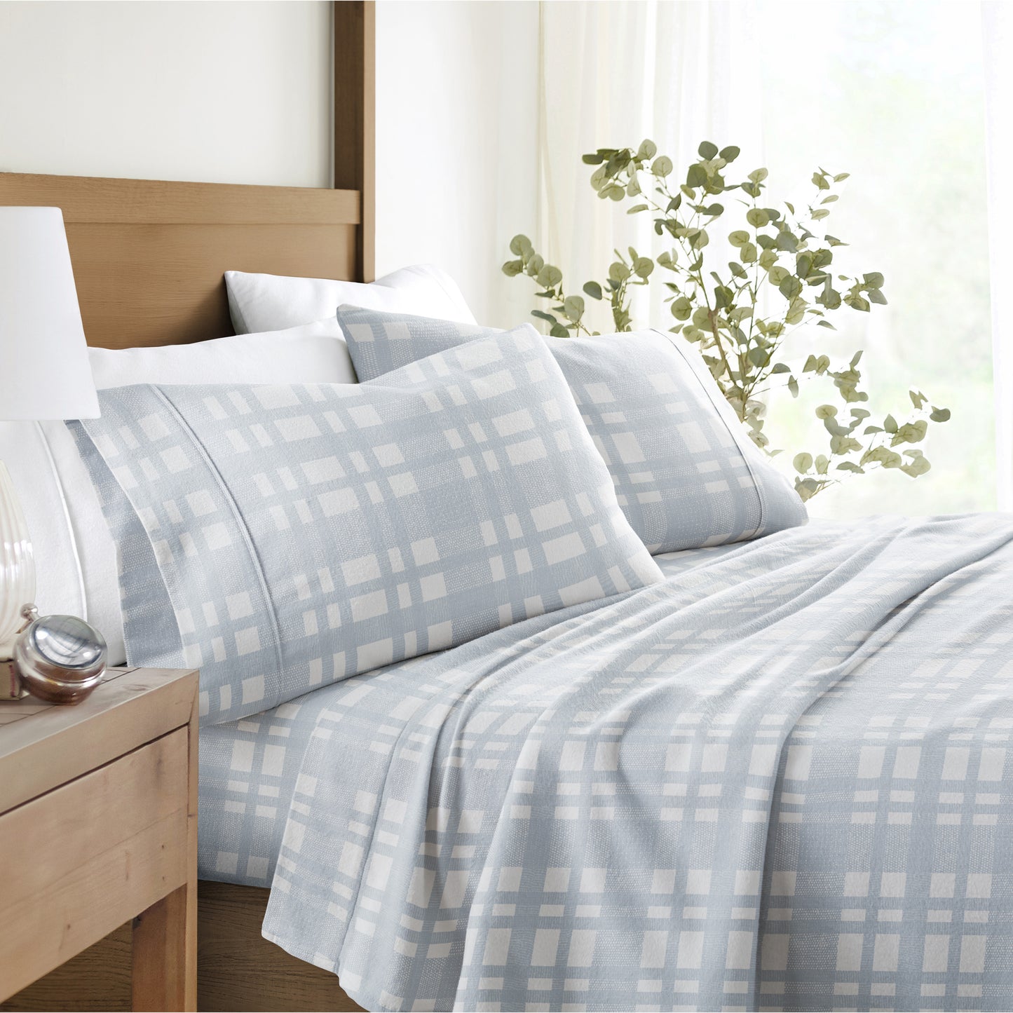 Woven 4-Piece Flannel Sheet Set