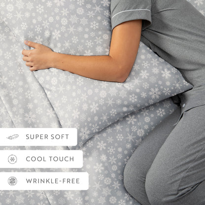 1 Let It Snow Patterned 4-Piece Sheet Set