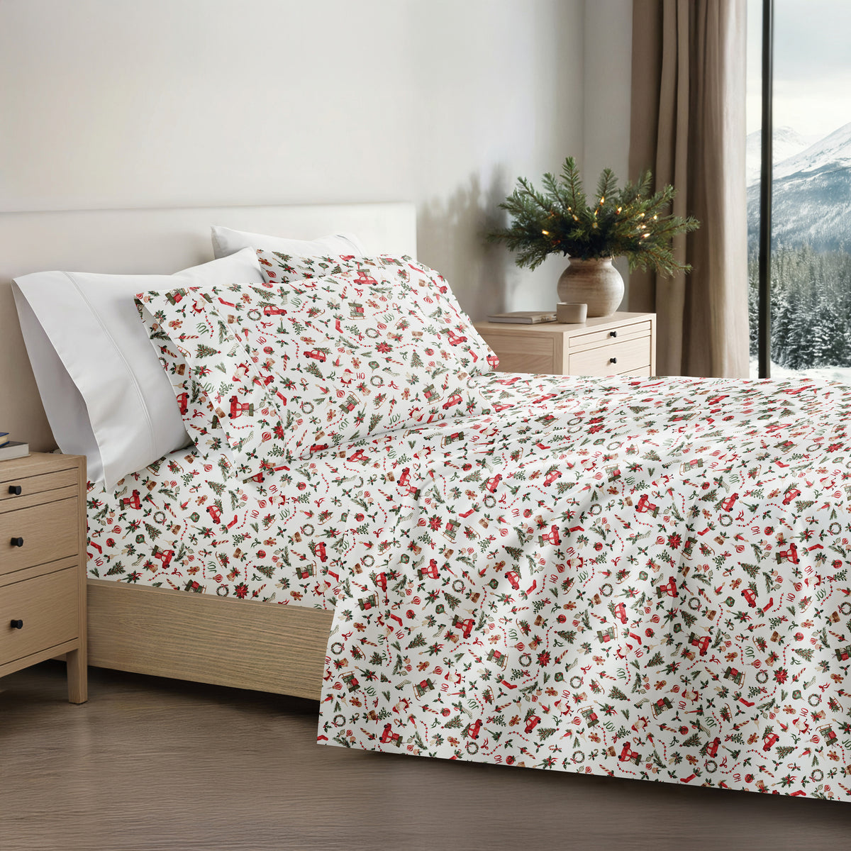 Nostalgic Christmas Pattern 4-Piece Sheet Set