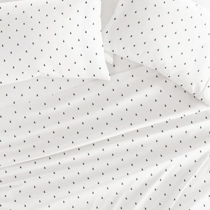 1 Pine Tree Patterned 4-Piece Sheet Set