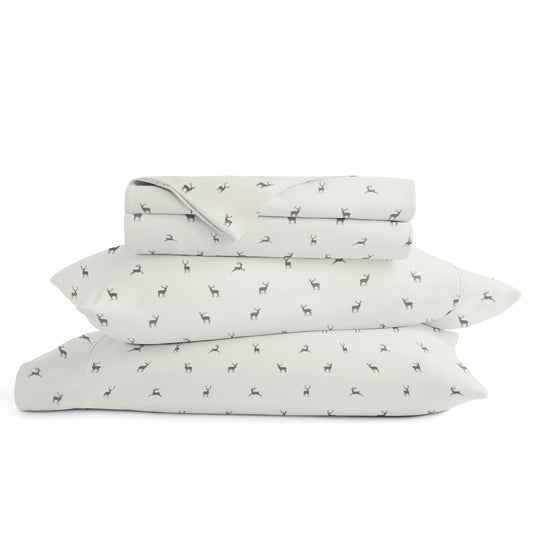 1 Reindeer Patterned 4-Piece Sheet Set