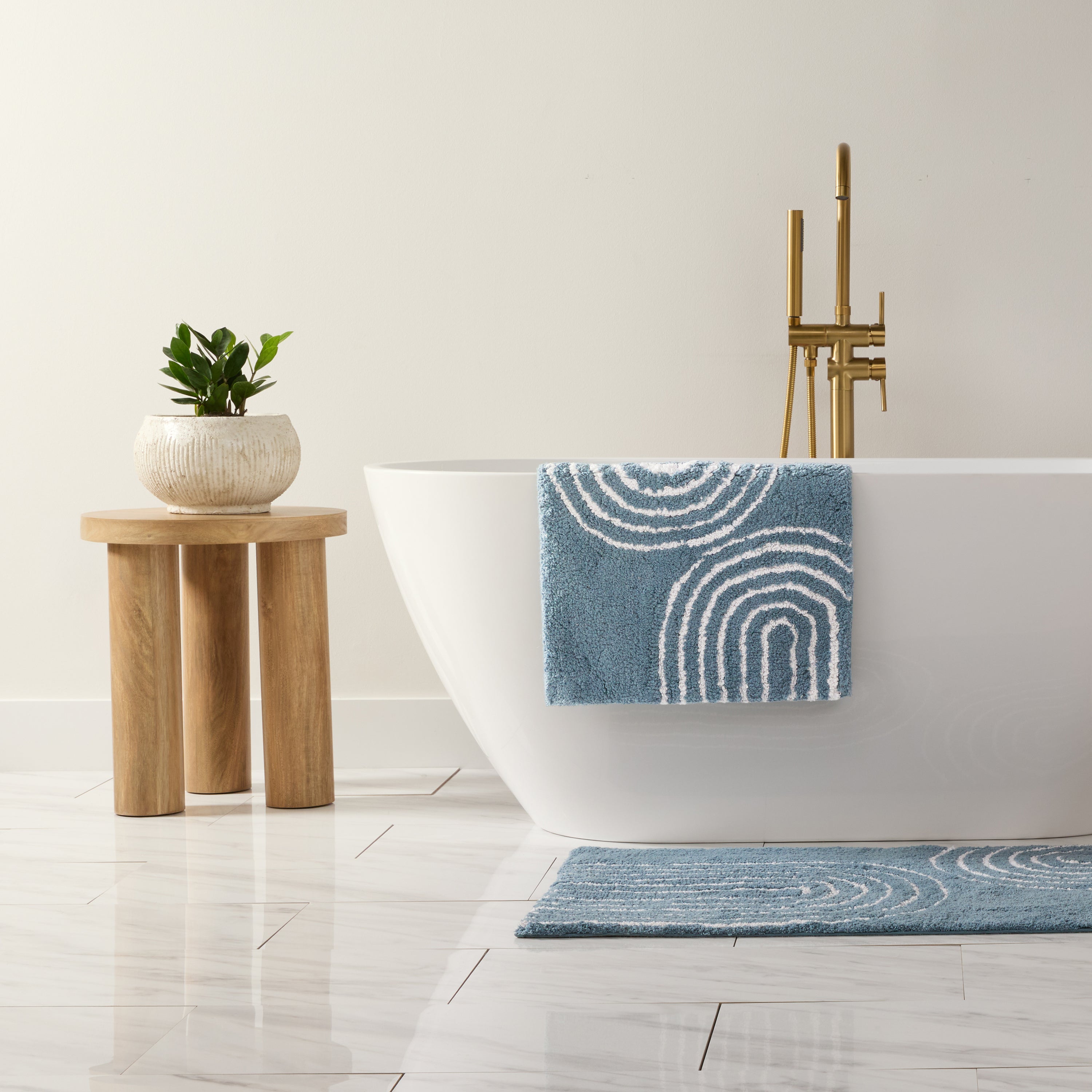 100% Cotton Linear Geo Patterned Bath Mat | Linens & Hutch – Linens And ...