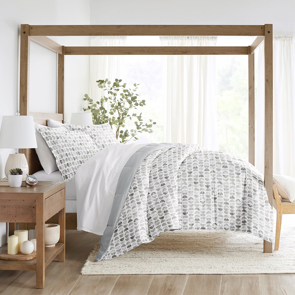 Moonlight Stars Reversible Down-Alternative Comforter Set (Sale) - Linens And Hutch