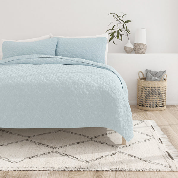 Light Blue, 3-Piece Damask Quilted Coverlet Set 600px