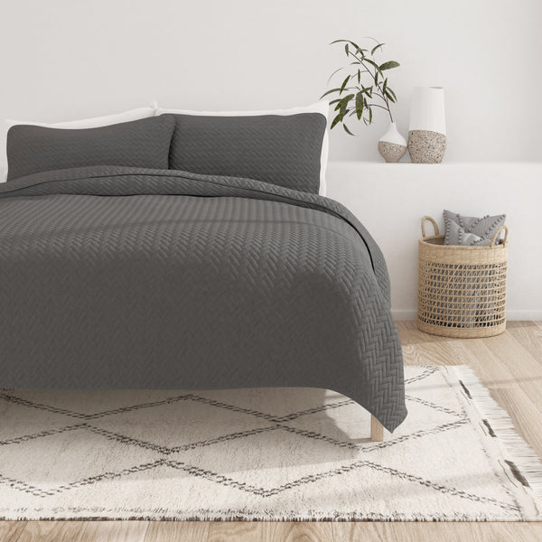 Gray, 3-Piece Herringbone Quilted Coverlet Set 600px
