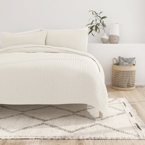 Ivory, 3-Piece Herringbone Quilted Coverlet Set